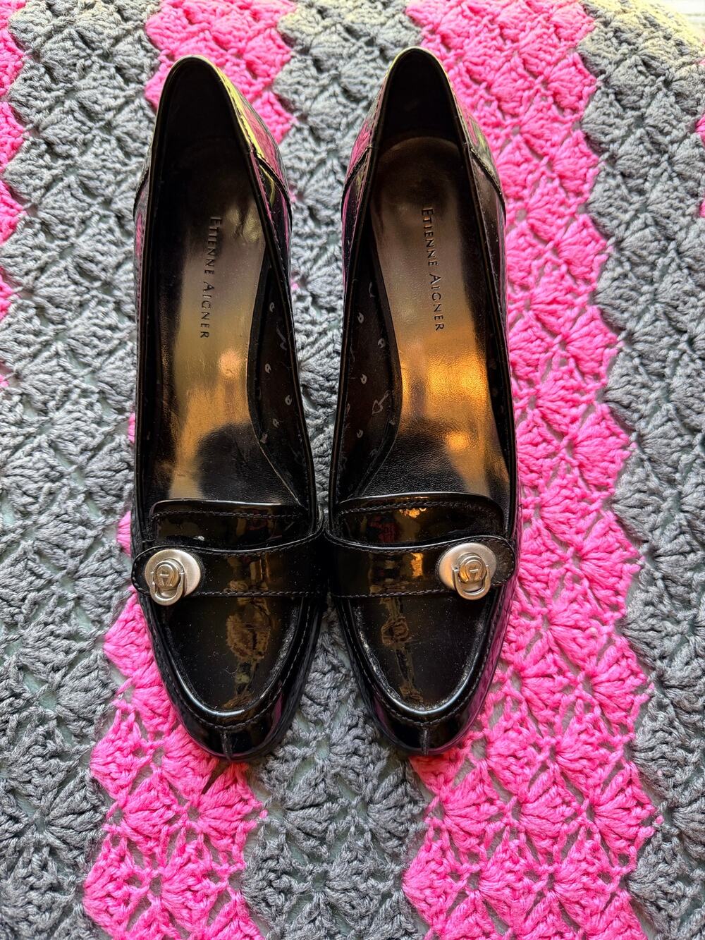 Y2K Vintage Etienne Aigner patent leather heels 7.5
